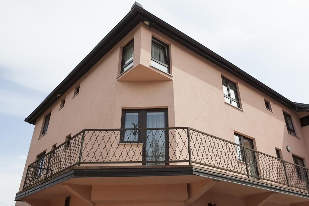 Villa Mali Raj Zagreb Extérieur photo